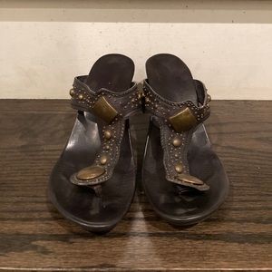 Yin wedge studded sandals